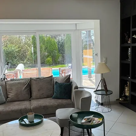Recente 4 Chambres, Piscine Chauffee A - Fr-1-487-380 Holiday home *