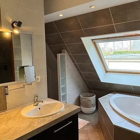 Moderne 4 Avec Grande Piscine Chauffee - Fr-1-487-380 *